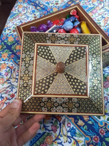 Persian Khatamkari Jewelry & Décor Box - Handcrafted Wooden Inlay from Isfahan