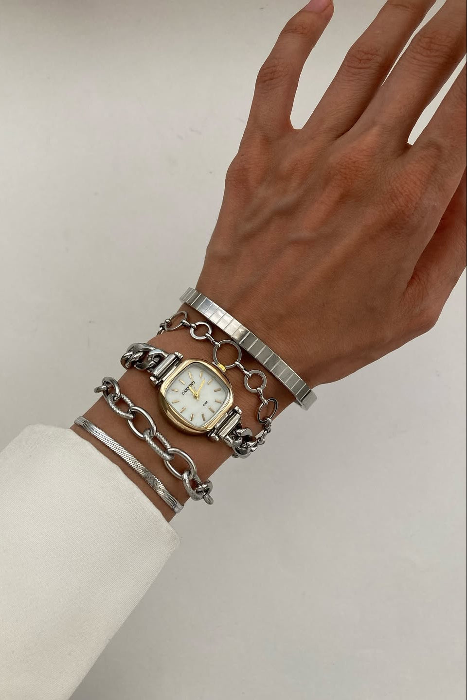 Integrated Metal-Alloy Wristwear & Layered Link System