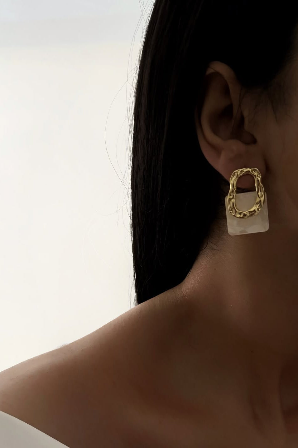 The Golden Biomorphic Collection: 11-Piece Organic Grace Jewelry Set (Hammered & Polished Finish)