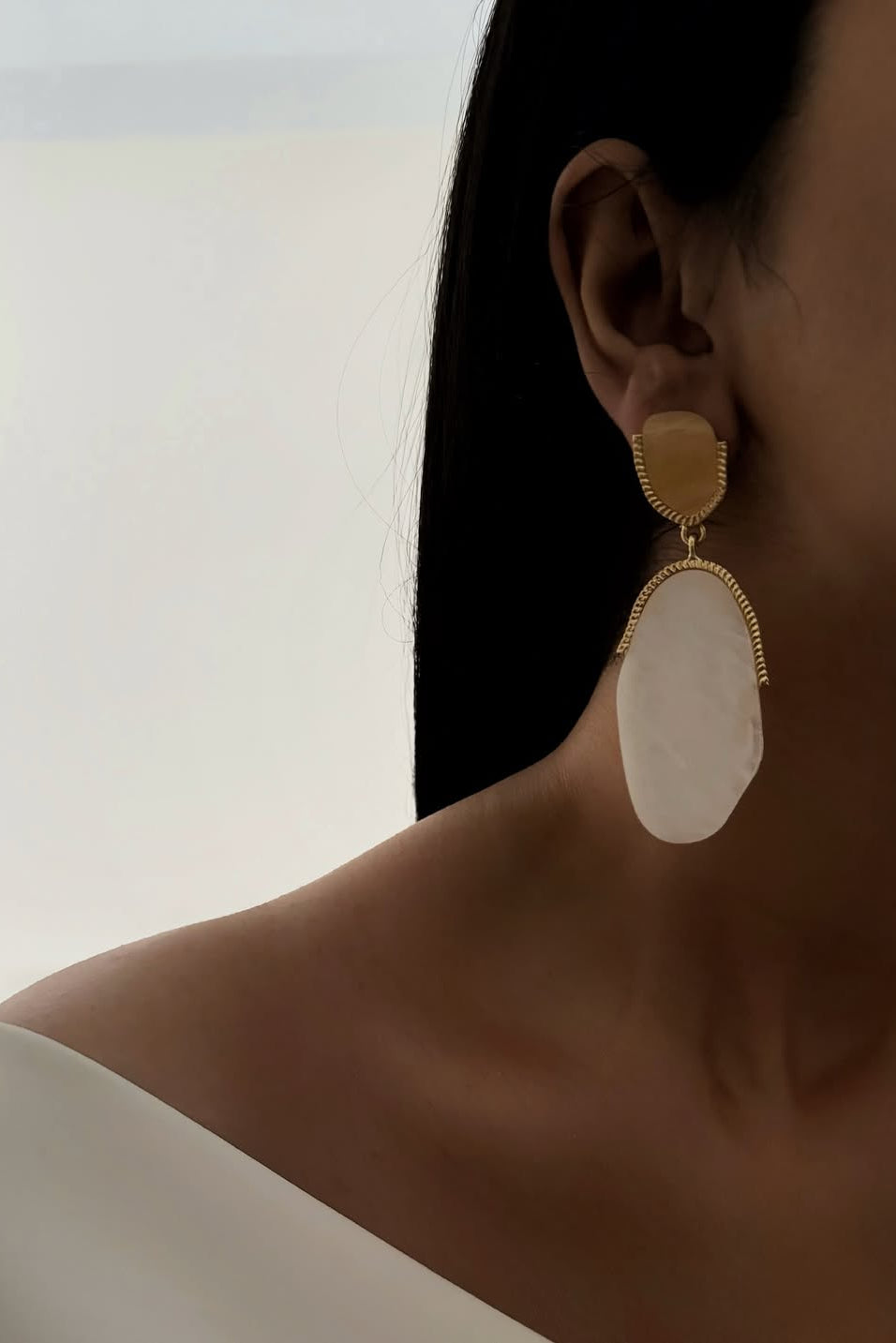 The Golden Biomorphic Collection: 11-Piece Organic Grace Jewelry Set (Hammered & Polished Finish)