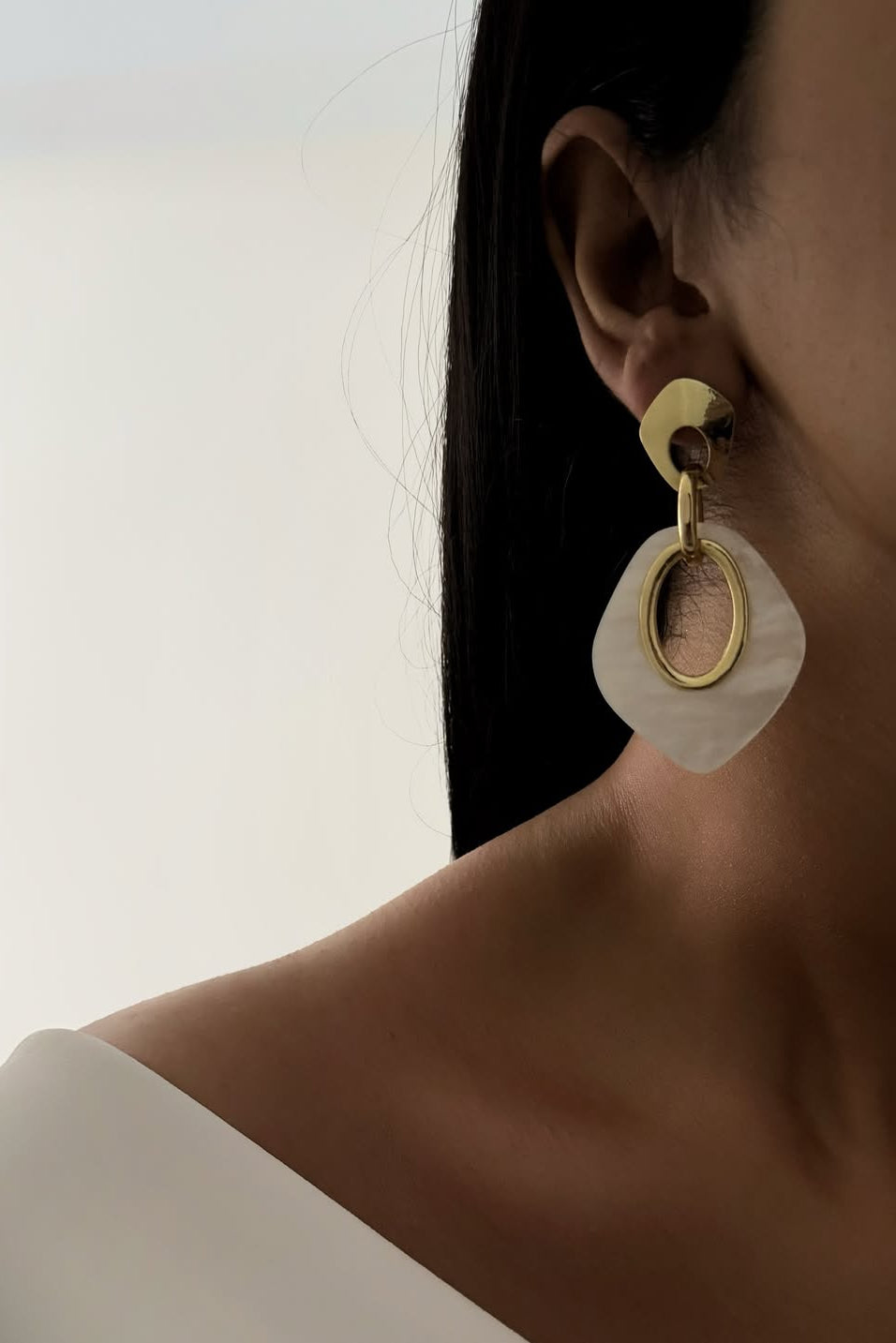 The Golden Biomorphic Collection: 11-Piece Organic Grace Jewelry Set (Hammered & Polished Finish)