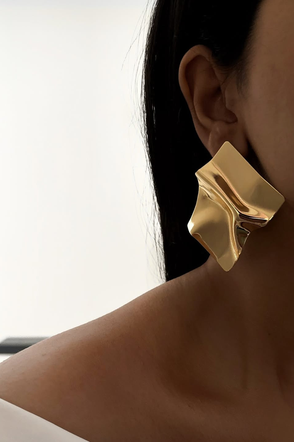 The Golden Biomorphic Collection: 11-Piece Organic Grace Jewelry Set (Hammered & Polished Finish)